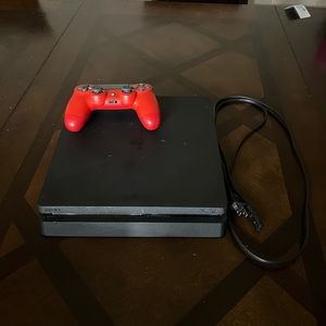 PS4 slim console